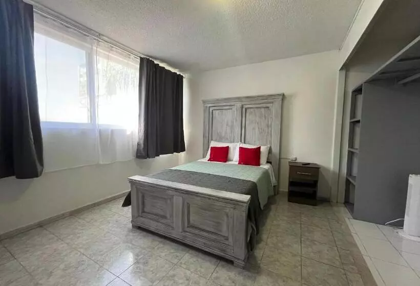 7 Venator House Boutique