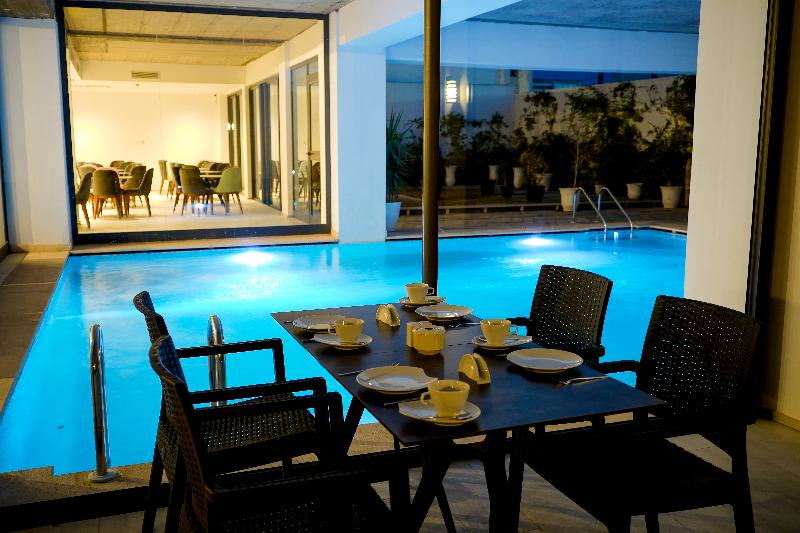 هتل Lescure Business Hôtel And Spa