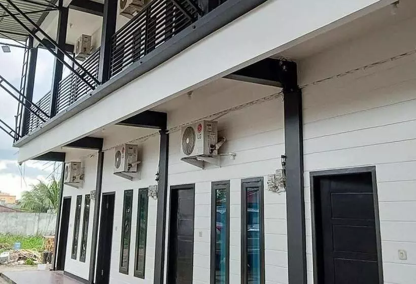 هتل Marthine Residence Syariah Redpartner