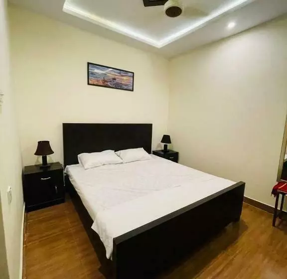 هاستل Noor Lodge