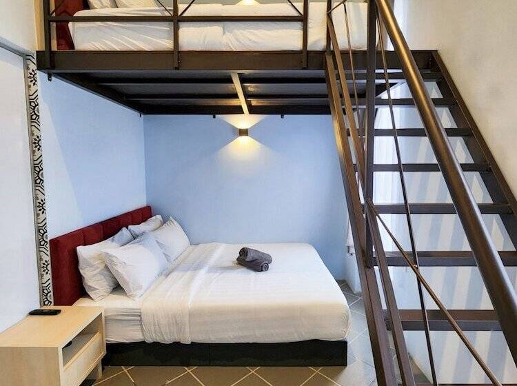 Mac Hotel By Sky Hive