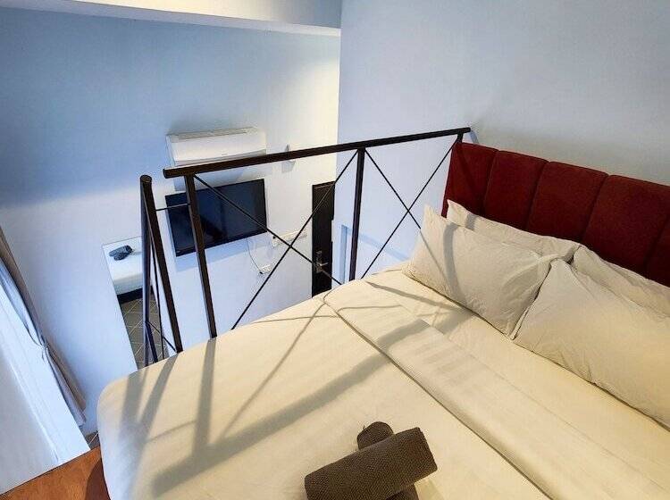 Mac Hotel By Sky Hive