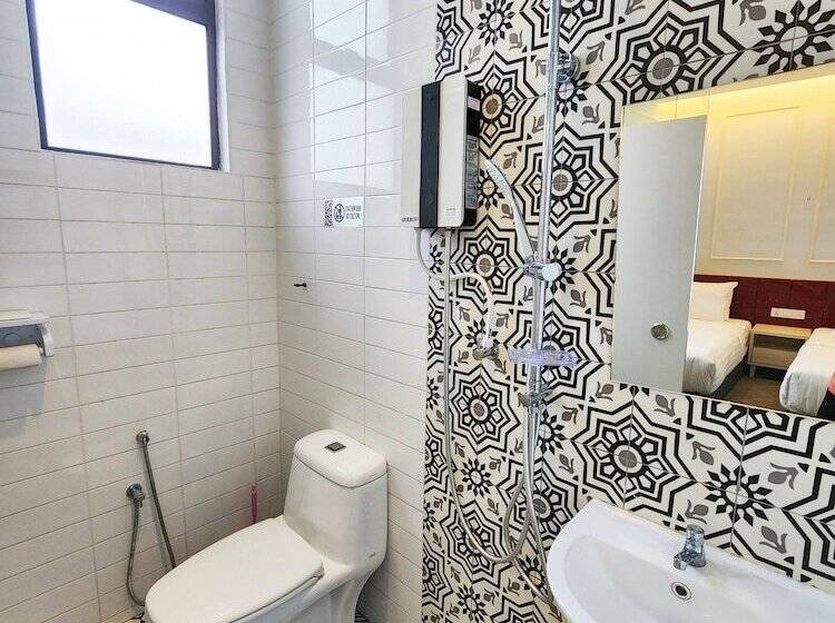 Mac Hotel By Sky Hive