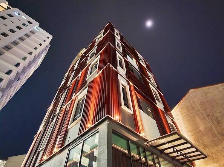 Mac Hotel By Sky Hive