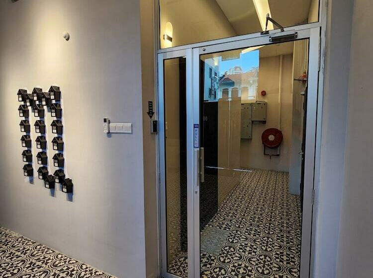 Mac Hotel By Sky Hive