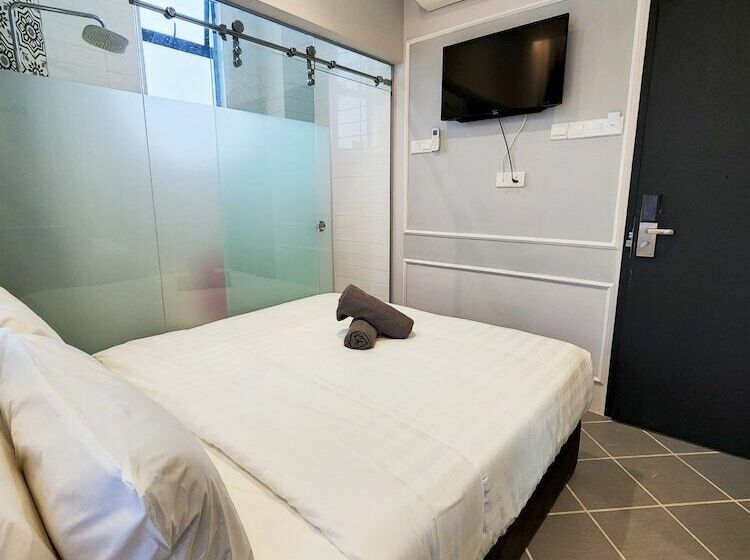 Mac Hotel By Sky Hive