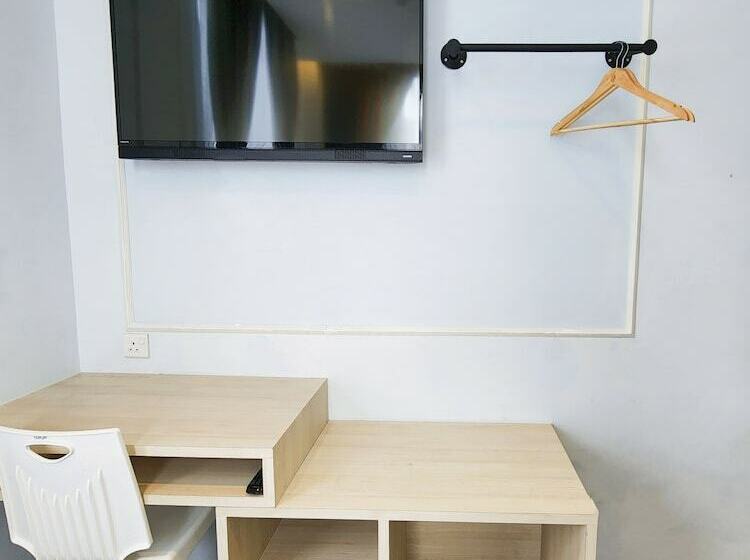 Mac Hotel By Sky Hive