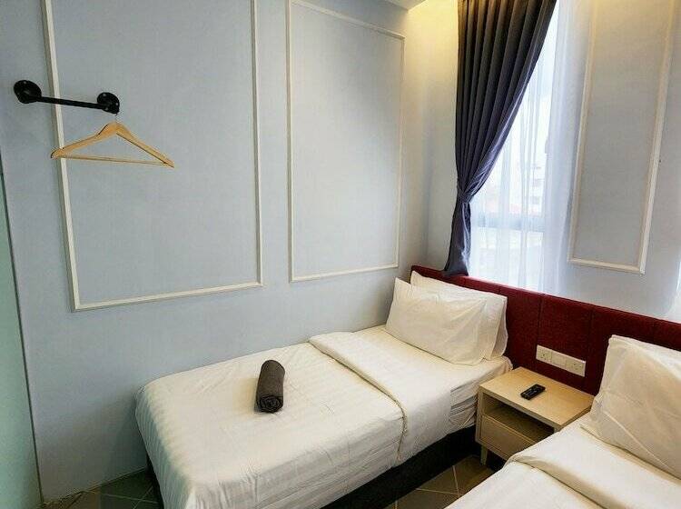 Mac Hotel By Sky Hive