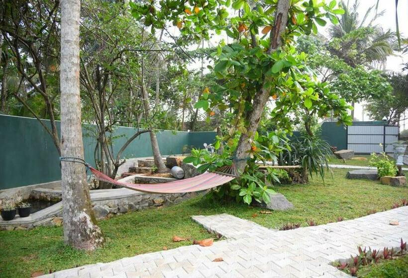 פנסיון Relax House