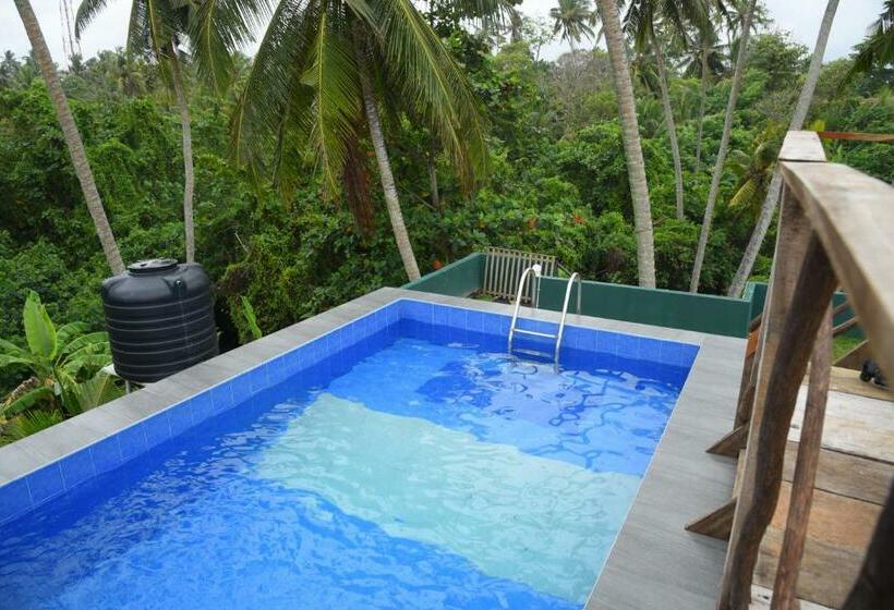 פנסיון Relax House