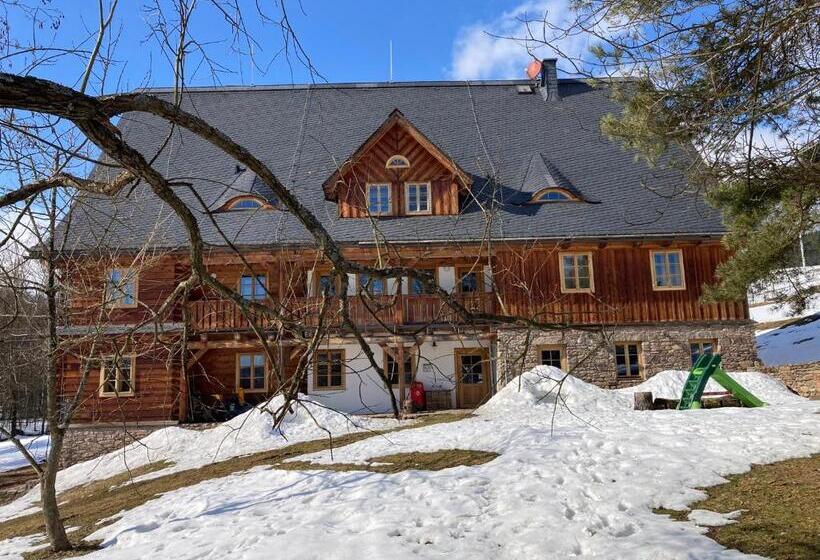 膳宿费 Samota U Hadince