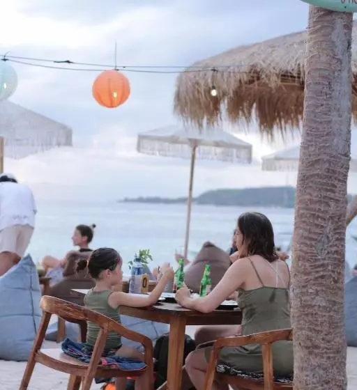 ユースホステル Lucky S