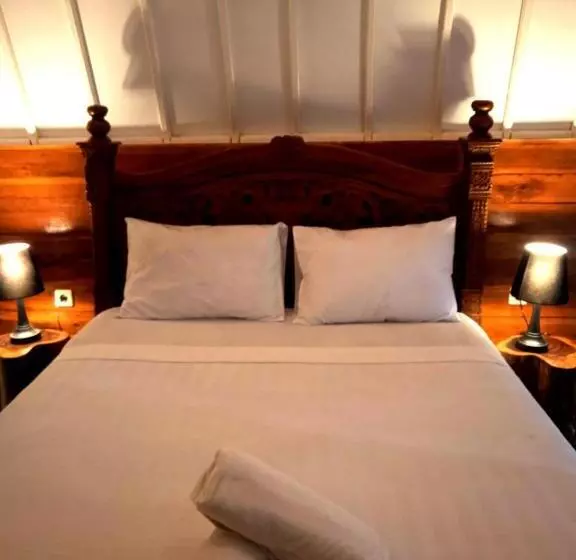 ユースホステル Lucky S