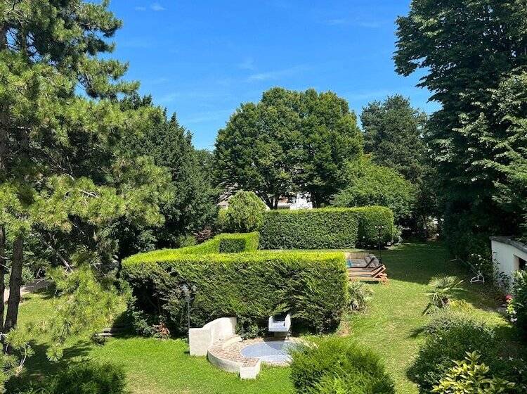 ベッドアンドブレックファースト Le Domaine De Montmorency