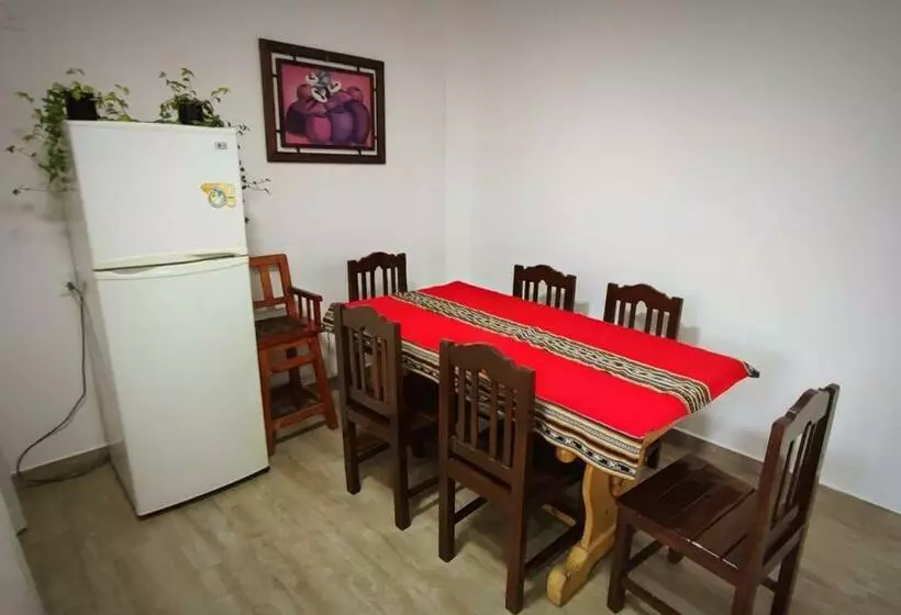 تختخواب و صبحانه Home Away