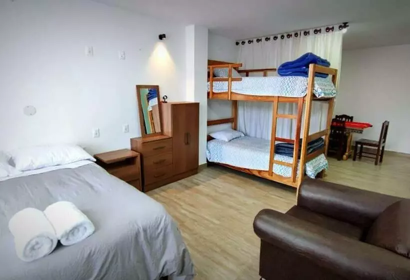 تختخواب و صبحانه Home Away