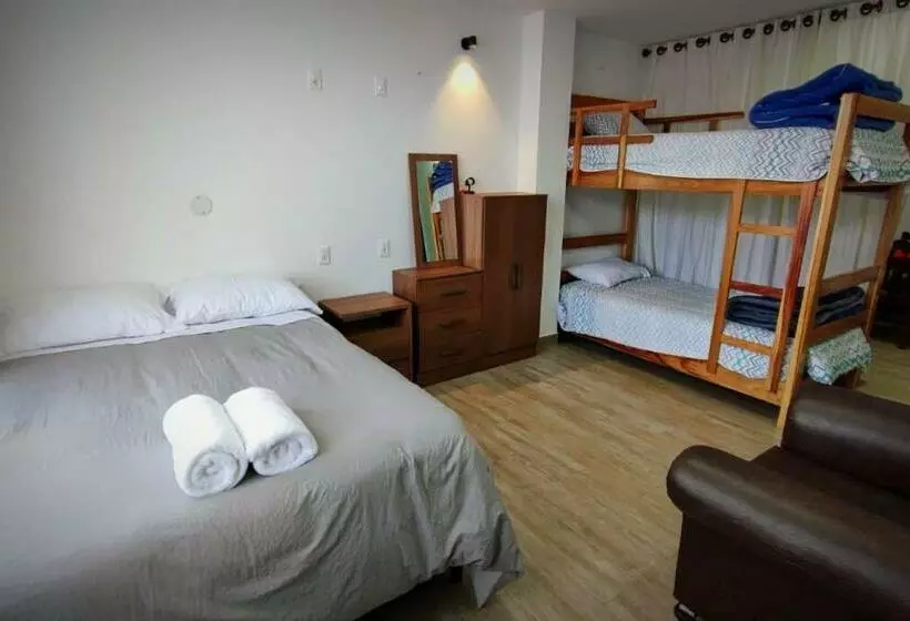 تختخواب و صبحانه Home Away