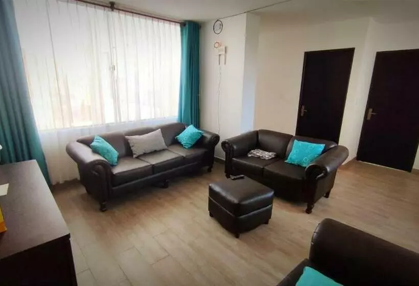 تختخواب و صبحانه Home Away