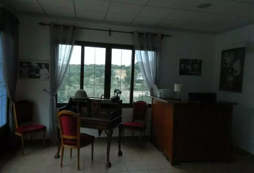 ホテル Restaurant Baladrar