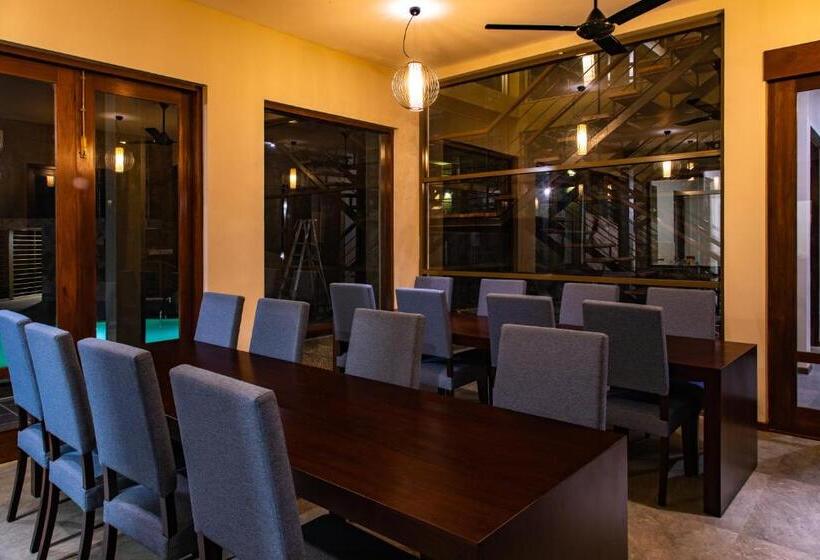 هتل Rock Wild Yala