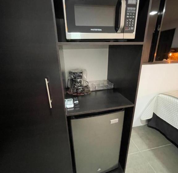 پانسیون The Cabins