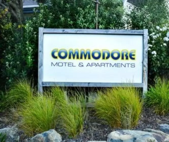 Commodore Motel