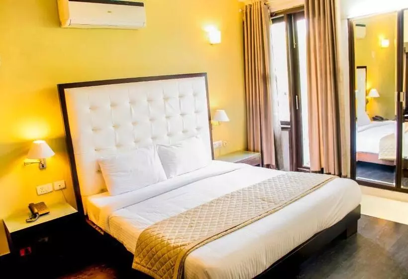Fabhotel Anutham Saket