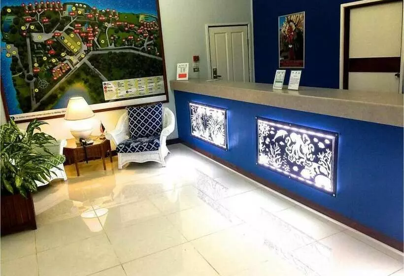 ホテル Kalibobo Village