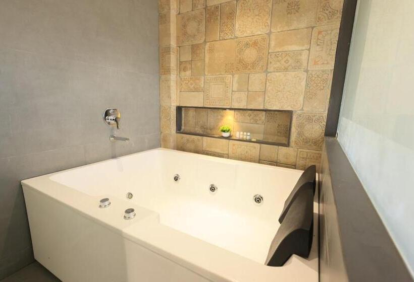 בית מלון כפרי King Garden