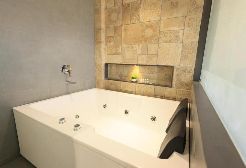 בית מלון כפרי King Garden