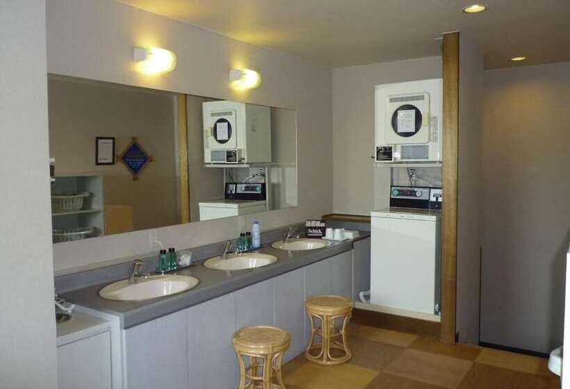 Отель Route Inn Takasakieki Nishiguchi