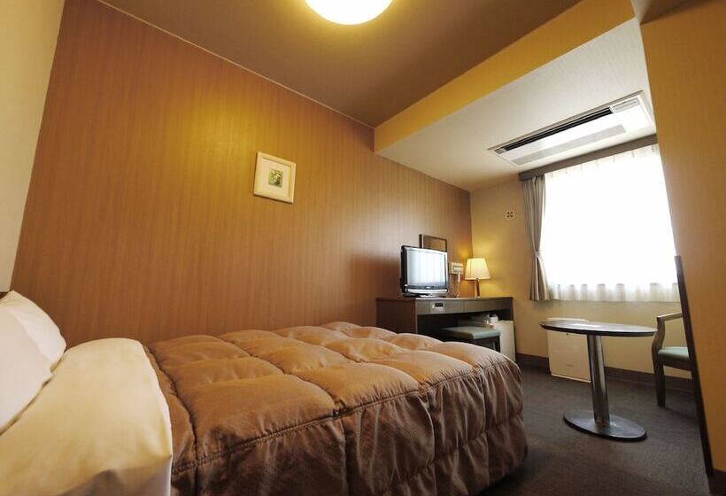 Отель Route Inn Takasakieki Nishiguchi