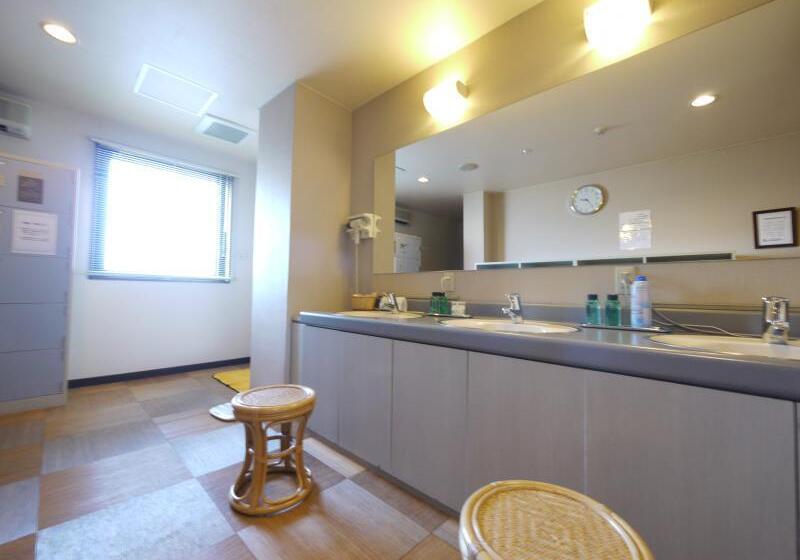 Отель Route Inn Takasakieki Nishiguchi