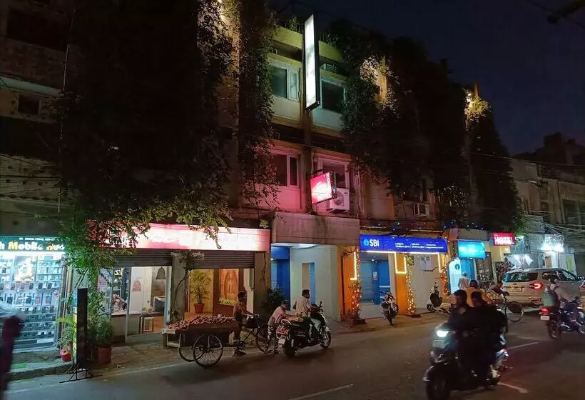 בית מלון כפרי Samrat