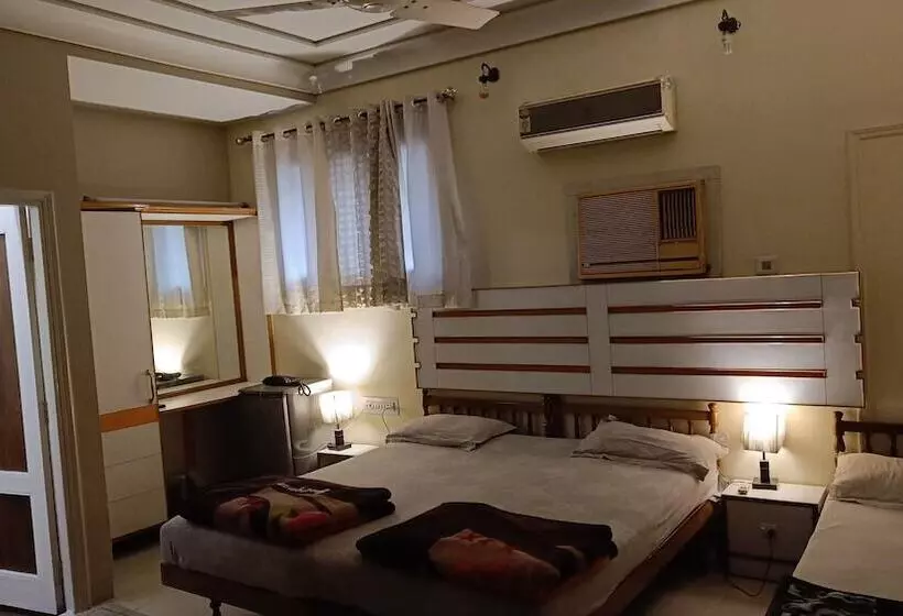 בית מלון כפרי Samrat