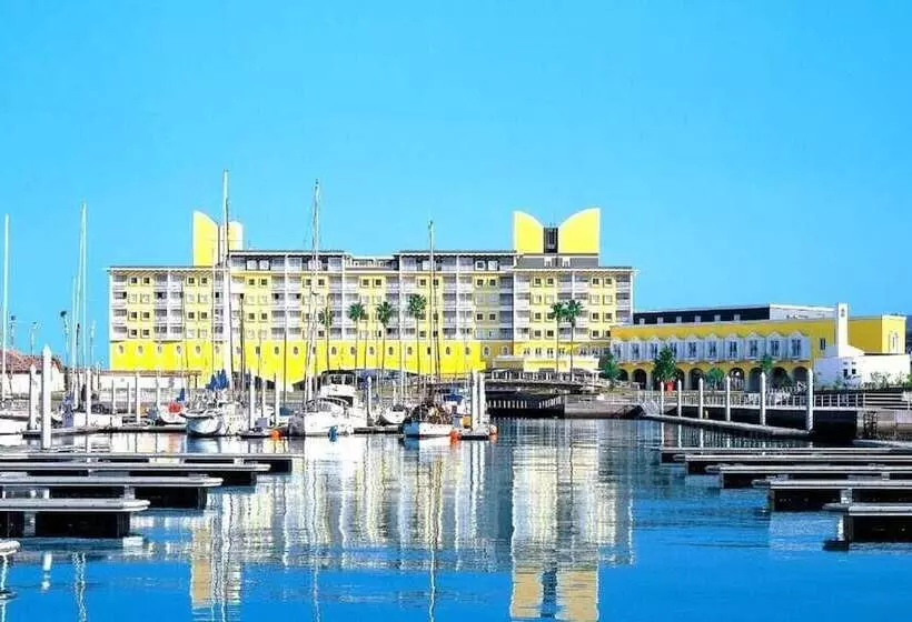 Отель Wakayama Marina City