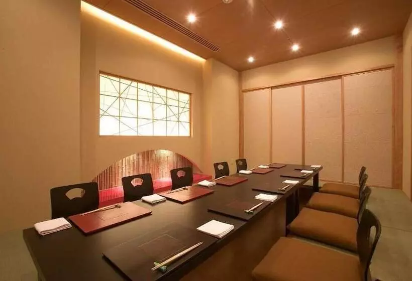 Отель Wakayama Marina City