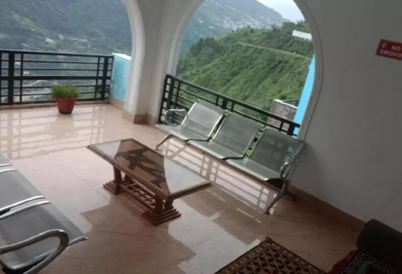 هتل Puspwan And Restaurant By Stayapart