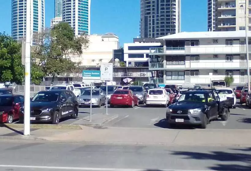 هتل Your Stay In Surfers