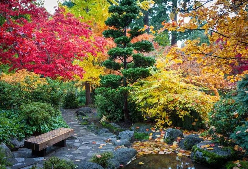 Seventh Mountain Resort