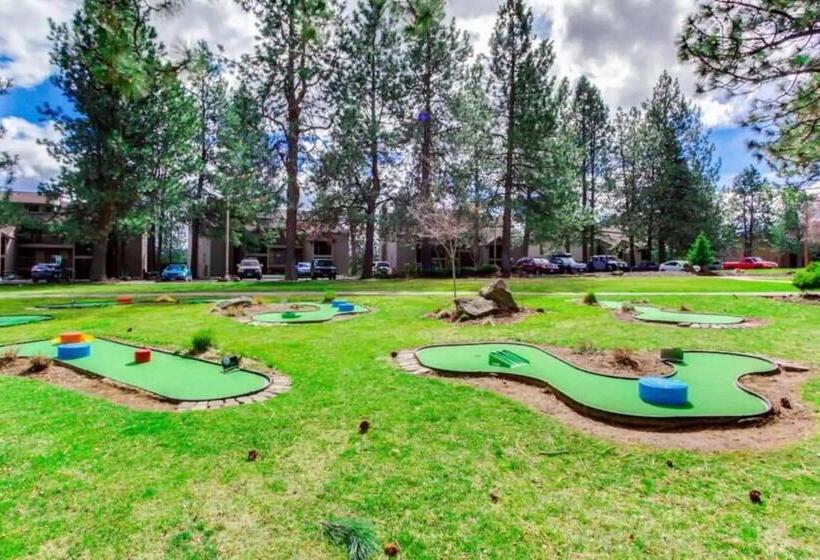 Seventh Mountain Resort