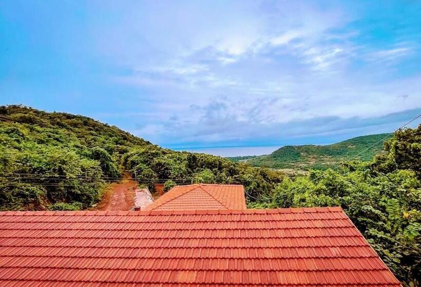 ベッドアンドブレックファースト The Skyi County Dapoli