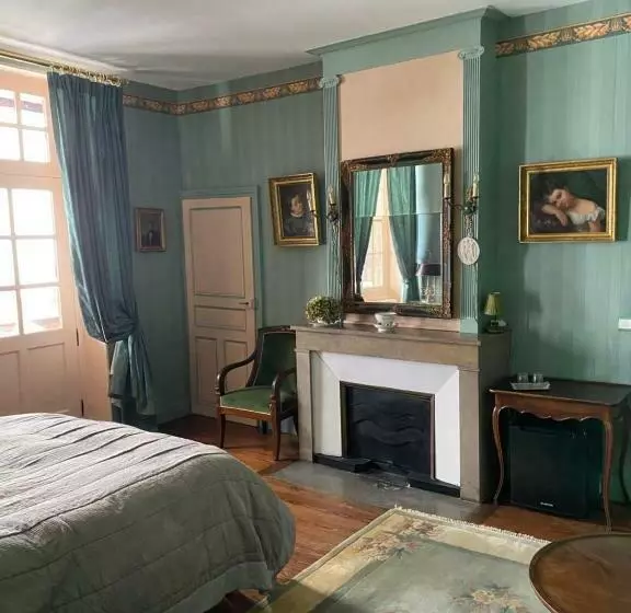 Majatalo Clos De Mont July, Chambres Avec Vue Et Terrasse Dans Demeure Historique