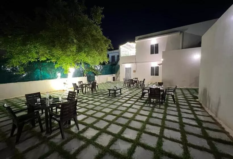 Hostel Ivory