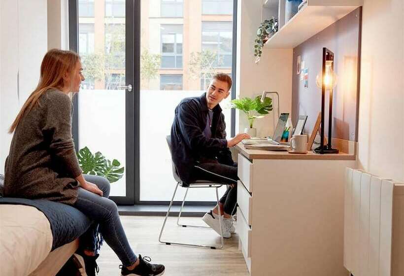 Auberge Hôtelière Stylish Rooms And Studios Coventry Campus Accommodation