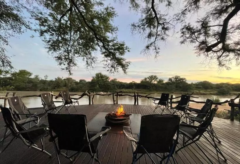 هتل Ngangane Lodge & Reserve