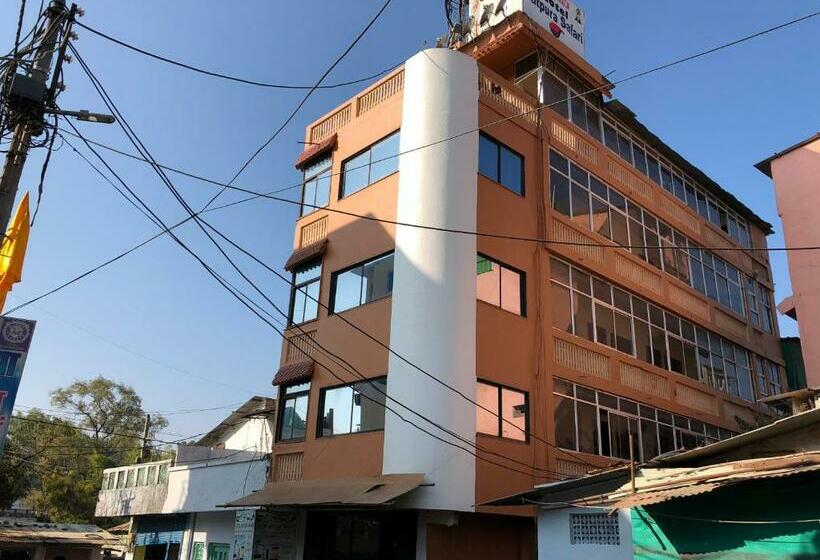 호텔 Satpura Safari