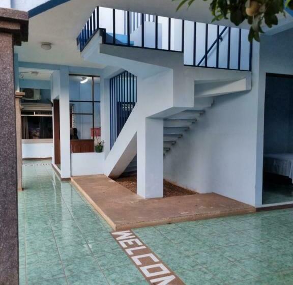 בית מלון כפרי Y Restaurante El Marino