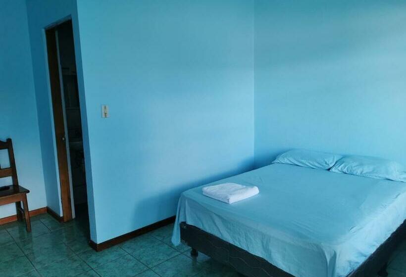 בית מלון כפרי Y Restaurante El Marino