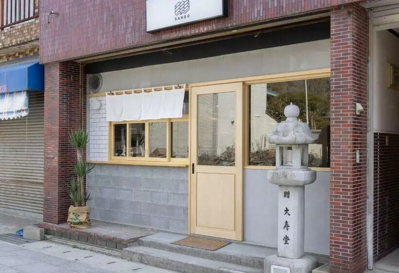 Retkeilymaja Coliving & Cafe Sando